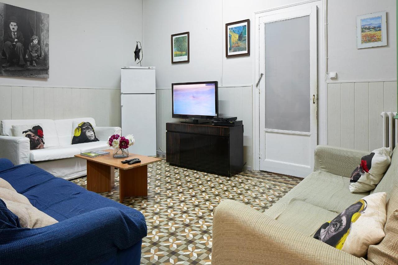 B&B Estudiantes Balmes Barcelona Exterior foto