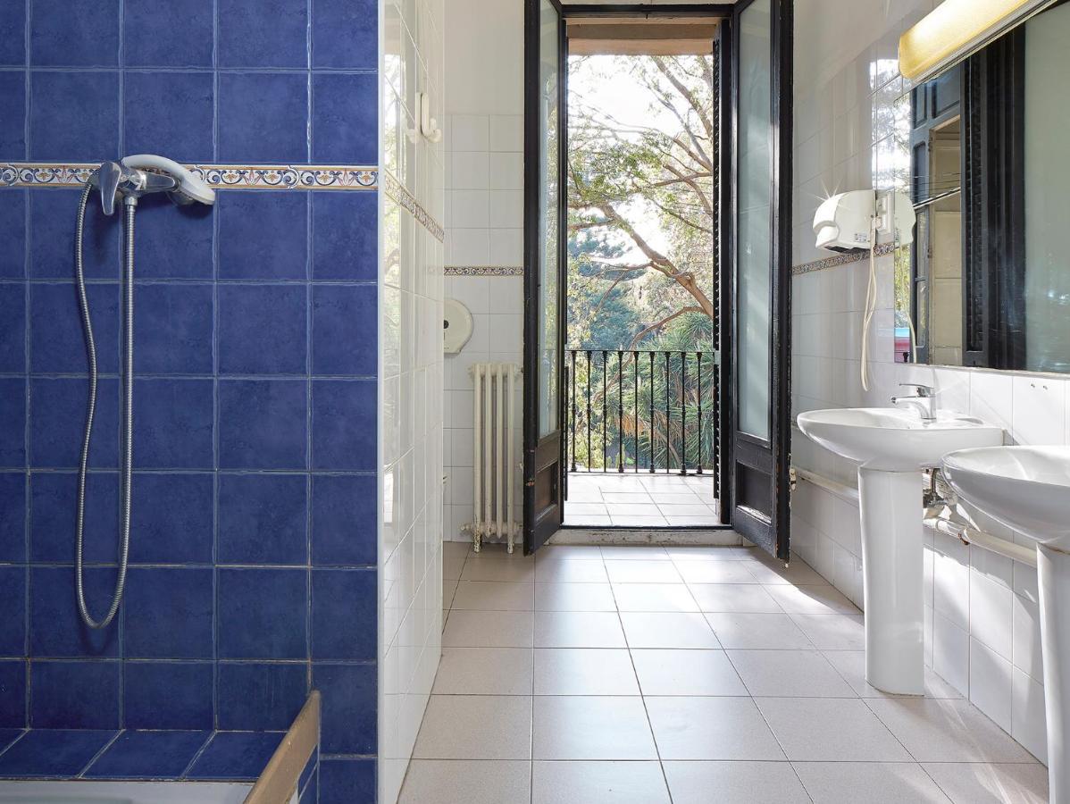 B&B Estudiantes Balmes Barcelona Exterior foto